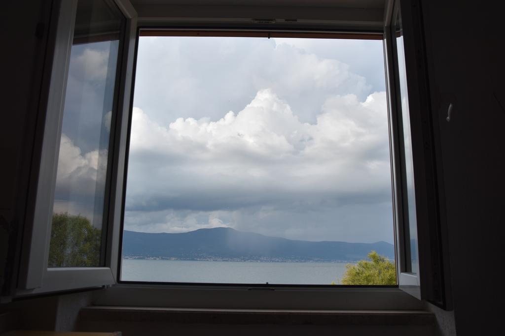 Ferienwohnung Mono Kai Triangle Trogir Exterior foto